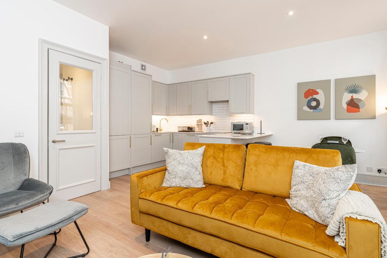 Stylish 1 Bed Flats In Soho, Next To Piccadilly Circus And Trafalgar Square Лондон Экстерьер фото