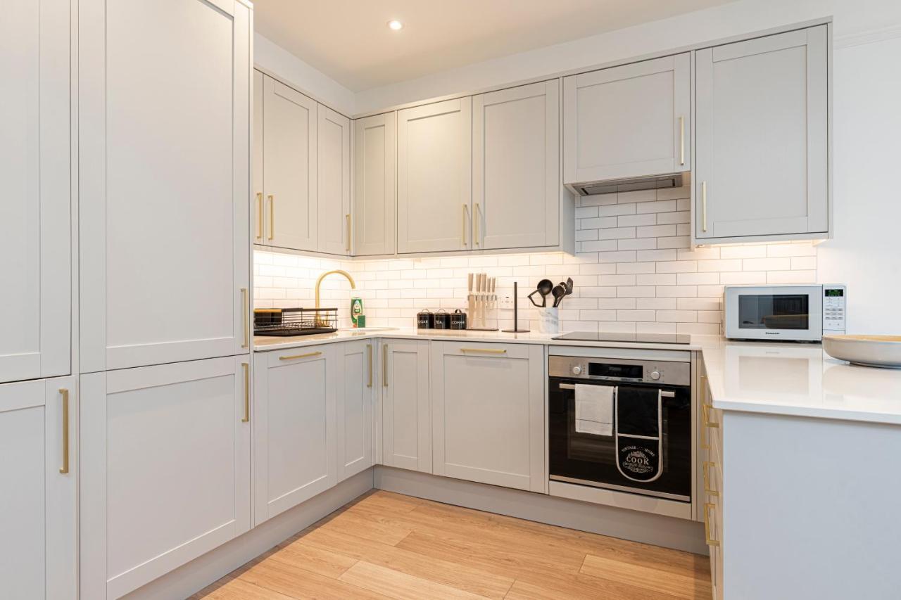 Stylish 1 Bed Flats In Soho, Next To Piccadilly Circus And Trafalgar Square Лондон Экстерьер фото