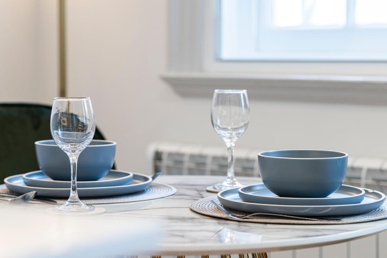 Stylish 1 Bed Flats In Soho, Next To Piccadilly Circus And Trafalgar Square Лондон Экстерьер фото