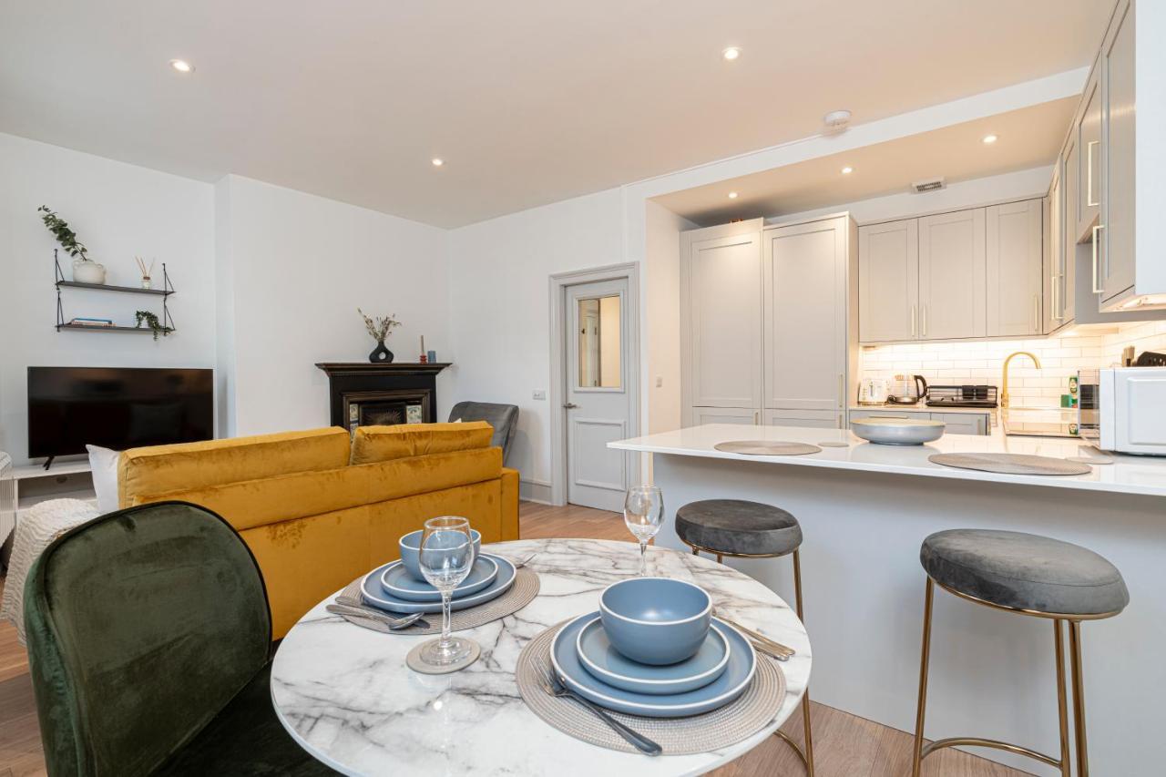 Stylish 1 Bed Flats In Soho, Next To Piccadilly Circus And Trafalgar Square Лондон Экстерьер фото