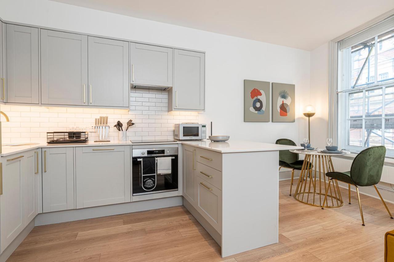 Stylish 1 Bed Flats In Soho, Next To Piccadilly Circus And Trafalgar Square Лондон Экстерьер фото