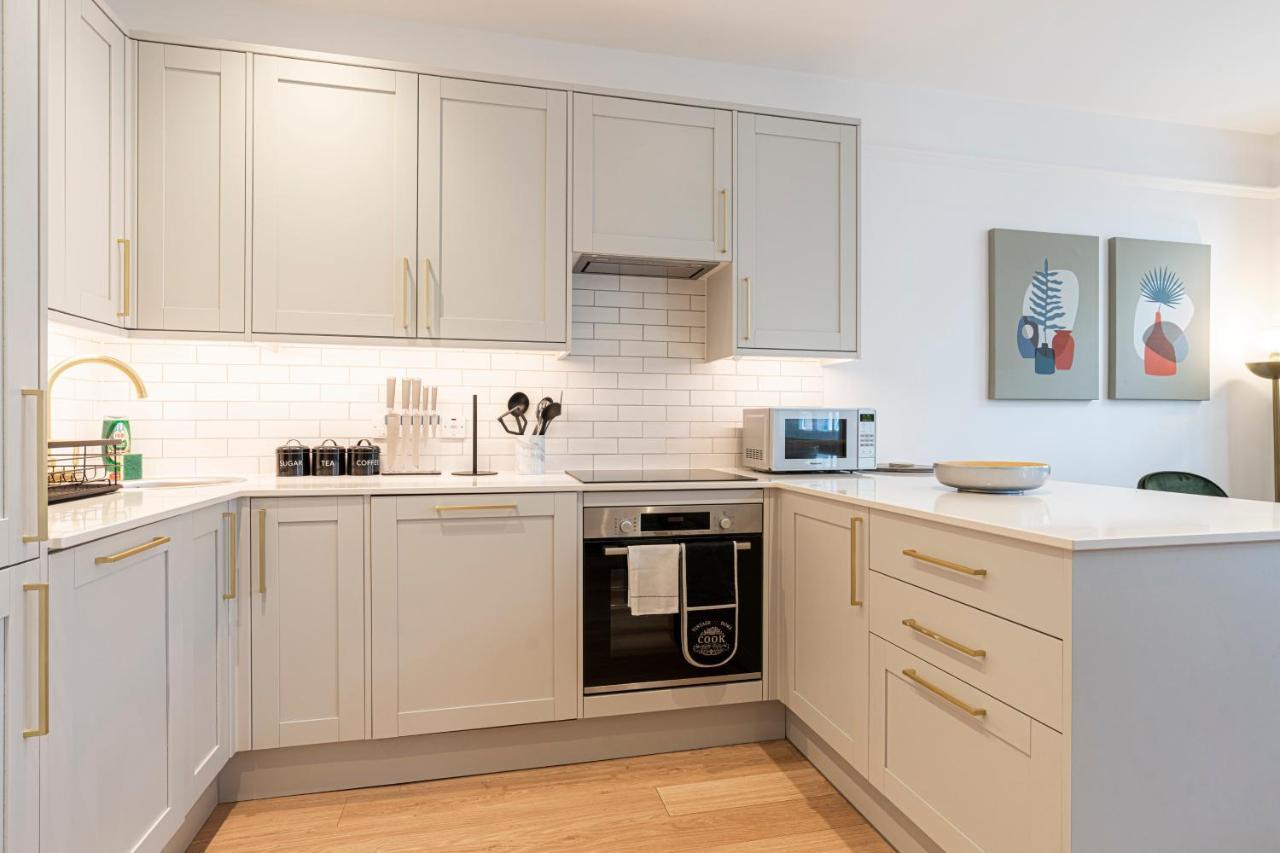 Stylish 1 Bed Flats In Soho, Next To Piccadilly Circus And Trafalgar Square Лондон Экстерьер фото