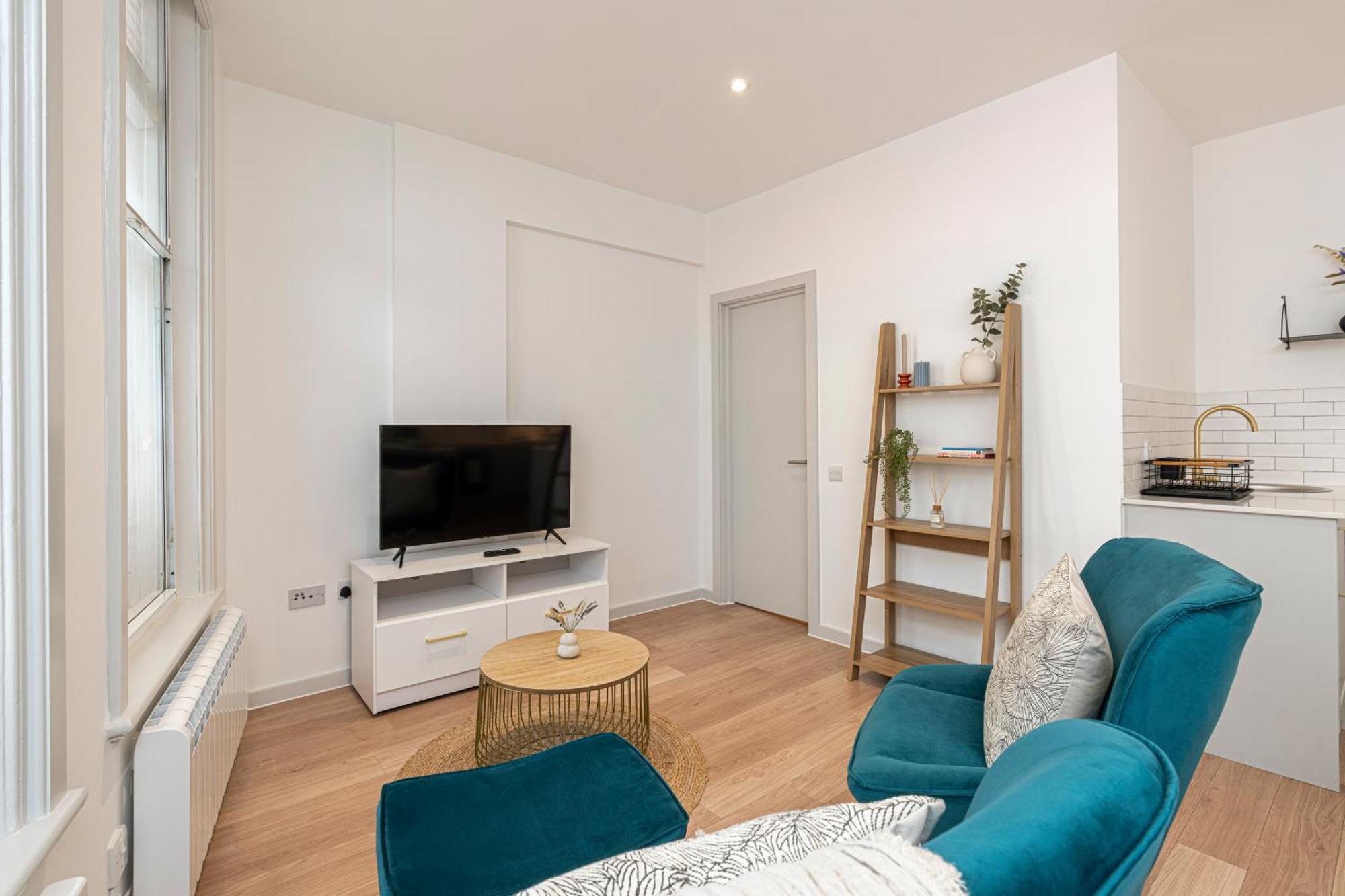 Stylish 1 Bed Flats In Soho, Next To Piccadilly Circus And Trafalgar Square Лондон Экстерьер фото